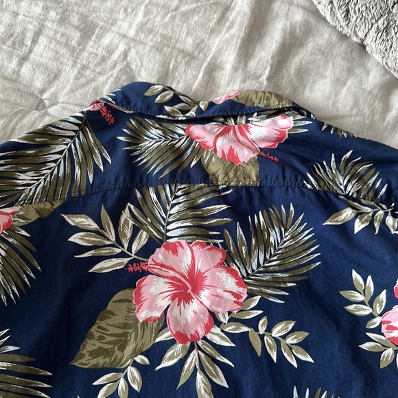 Express (Medium) Floral Short Sleeve Button Up - Picture 8 of 12